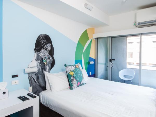 Majestic Minima Hotel : photo 7 de la chambre unique art room