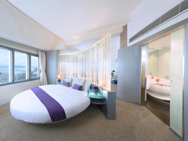 Regal Airport Hotel : photo 4 de la chambre suite lune de miel