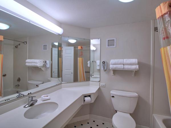 La Quinta by Wyndham Orlando I Drive/Conv Center : photo 3 de la chambre chambre double avec 2 lits doubles