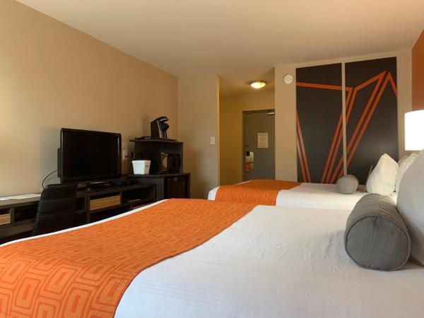 Howard Johnson by Wyndham Winnipeg West : photo 6 de la chambre chambre avec 2 lits queen-size - rez-de-chaussée - non-fumeurs/entrée privée extérieure