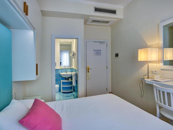 Hotel Regina : photo 3 de la chambre chambre double Économique