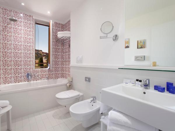 Hotel Regina : photo 1 de la chambre chambre double ou lits jumeaux - vue sur piscine