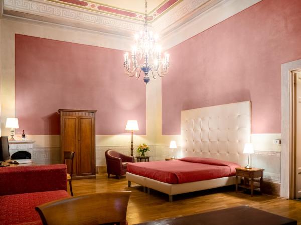 Hotel Bretagna Heritage - Alfieri Collezione : photo 1 de la chambre chambre double