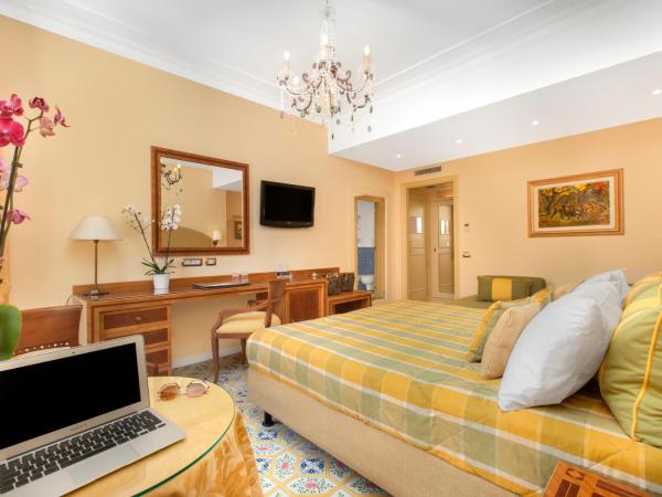 Hotel Antiche Mura : photo 2 de la chambre chambre double ou lits jumeaux deluxe avec balcon