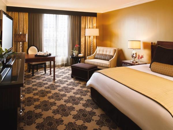 Omni Houston Hotel : photo 2 de la chambre deluxe room -1 king bed