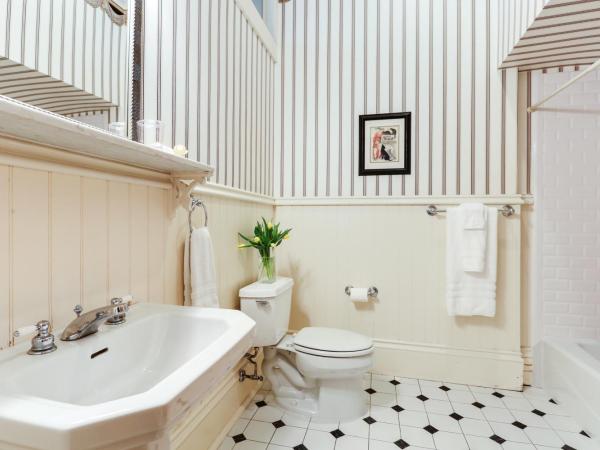 Maison Perrier Bed & Breakfast : photo 2 de la chambre chambre lit queen-size standard - premier Étage