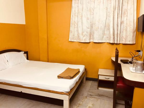 Greens Residency : photo 6 de la chambre chambre double deluxe