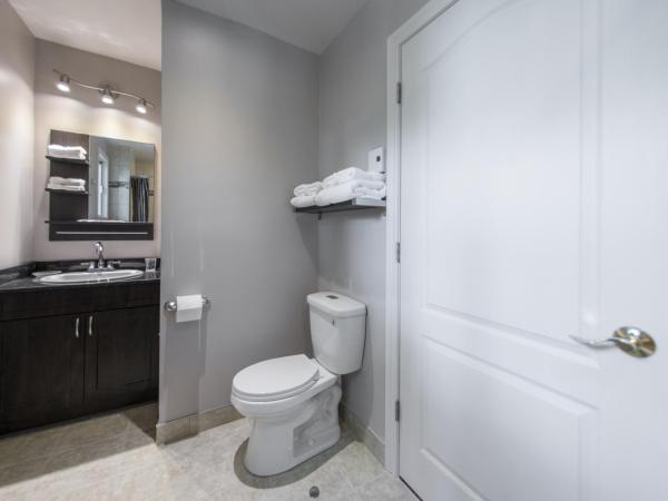 Auberge St. Jacques : photo 6 de la chambre chambre double avec 2 lits doubles