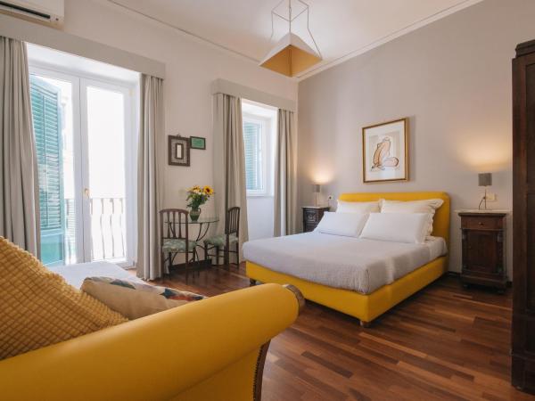 Boutique B&B Vintage : photo 4 de la chambre chambre double avec balcon