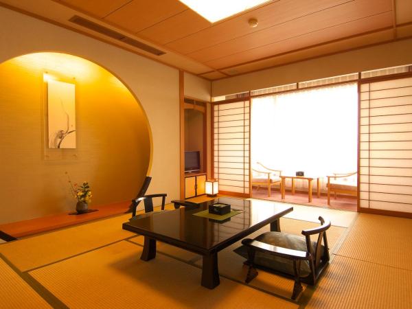 Arima Onsen Taketoritei Maruyama : photo 5 de la chambre chambre supérieure de style japonais - vue sur ville - non-fumeurs