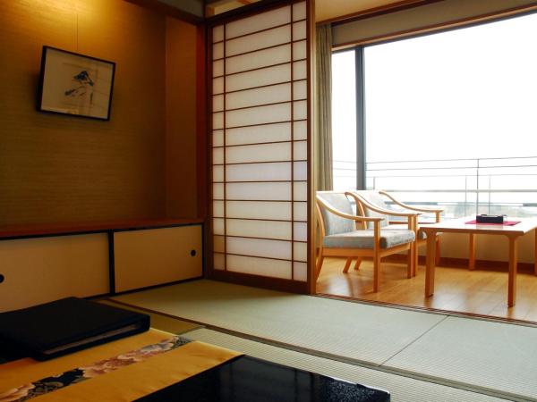 Arima Onsen Taketoritei Maruyama : photo 7 de la chambre chambre supérieure de style japonais - vue sur ville - non-fumeurs