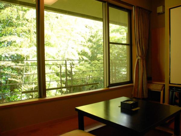 Arima Onsen Taketoritei Maruyama : photo 7 de la chambre chambre supérieure de style japonais - vue sur montagne - non-fumeurs