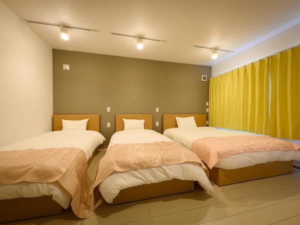 SAKURA93 : photo 3 de la chambre chambre familiale standard