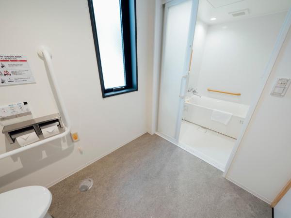 WeBase Hiroshima : photo 8 de la chambre chambre lit queen-size accessible aux personnes à mobilité réduite – non-fumeurs