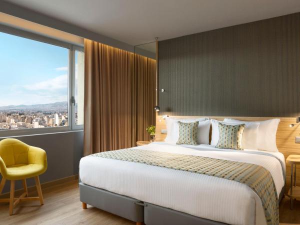 Wyndham Grand Athens : photo 4 de la chambre suite junior - vue sur ville - accessible aux personnes à mobilité réduite