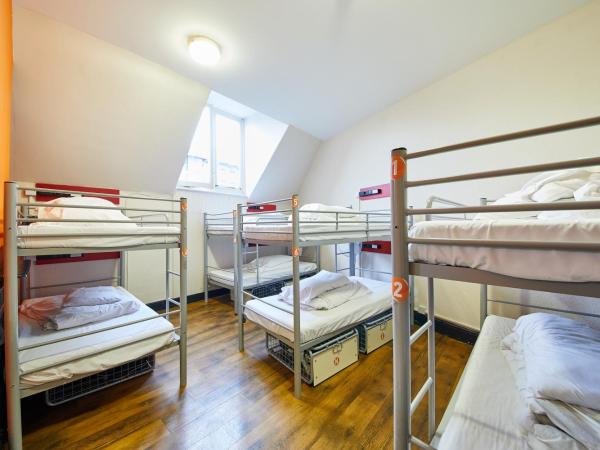 St Christopher's Hammersmith : photo 6 de la chambre lit dans dortoir pour femmes de 8 lits avec salle de bains privative