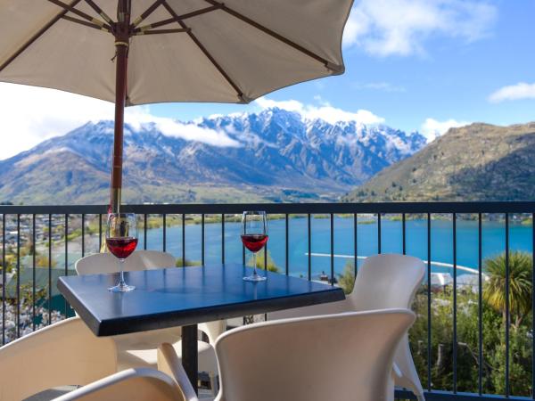 The Embassy B&B : photo 5 de la chambre chambre lits jumeaux standard avec salle de bains commune