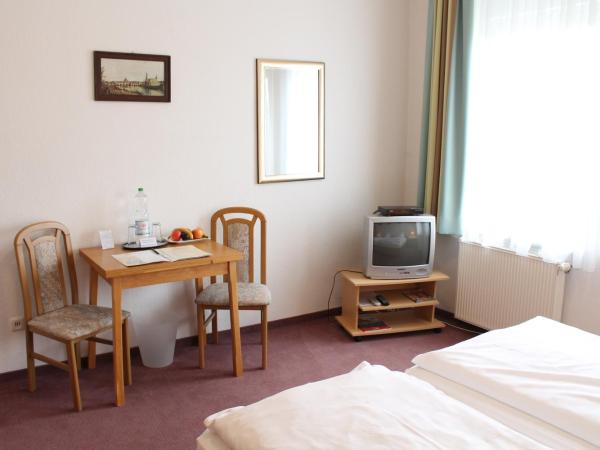 Adler Hotel Dresden : photo 4 de la chambre chambre double
