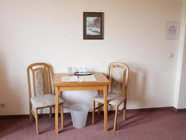 Adler Hotel Dresden : photo 4 de la chambre chambre lits jumeaux