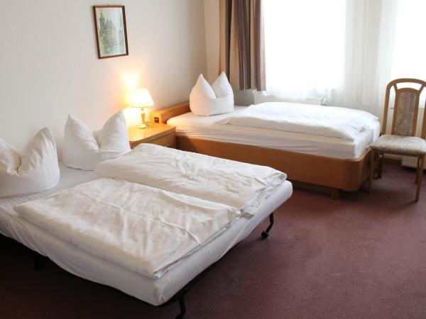 Adler Hotel Dresden : photo 4 de la chambre chambre quadruple