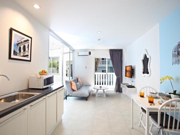 Recenta Suite Phuket Suanluang : photo 3 de la chambre suite deluxe (non-fumeurs)