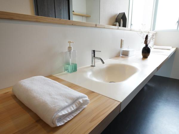 Santiago Guesthouse Hiroshima : photo 10 de la chambre lit dans dortoir mixte de 8 lits