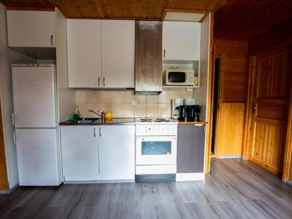 Motelli Rovaniemi : photo 4 de la chambre chambre triple avec salle de bains commune