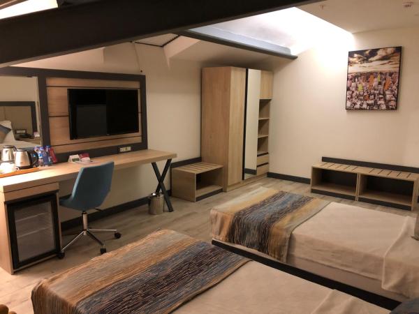 Ramada Encore By Wyndham Istanbul Basin Express : photo 8 de la chambre suite présidentielle - non-fumeurs