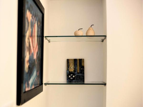 Troon of Athens Apartments : photo 4 de la chambre courtyard view apartment - no4