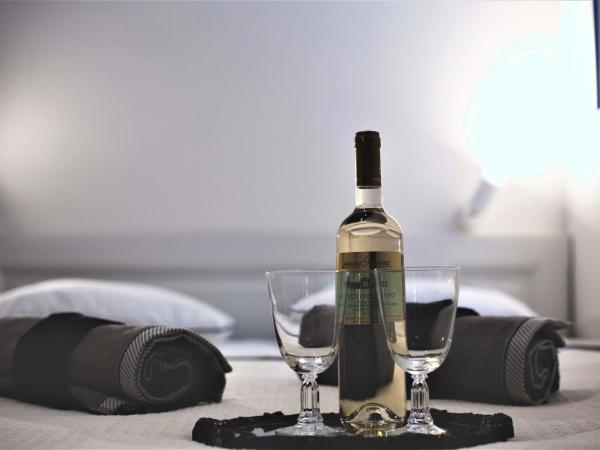 Troon of Athens Apartments : photo 5 de la chambre courtyard view apartment - no4