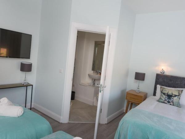 Titanic Guest Boutique, 4-Star Accommodation : photo 3 de la chambre chambre triple avec douche