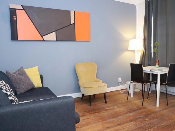 The red house : photo 4 de la chambre chambre quadruple avec salle de bains commune