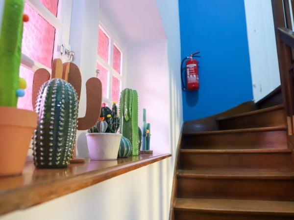 The red house : photo 4 de la chambre chambre double avec salle de bains commune