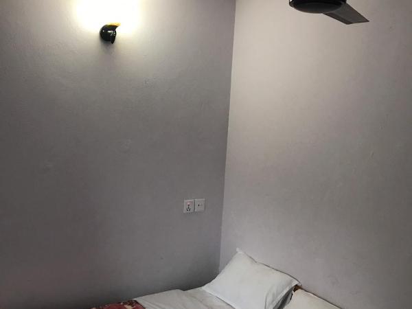 Hotel Aarjan And Restaurant : photo 5 de la chambre chambre double deluxe