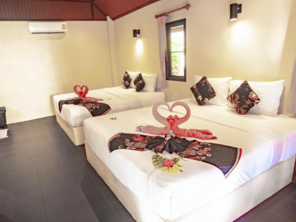 Lanta Pearl Beach Resort : photo 9 de la chambre bungalow familial