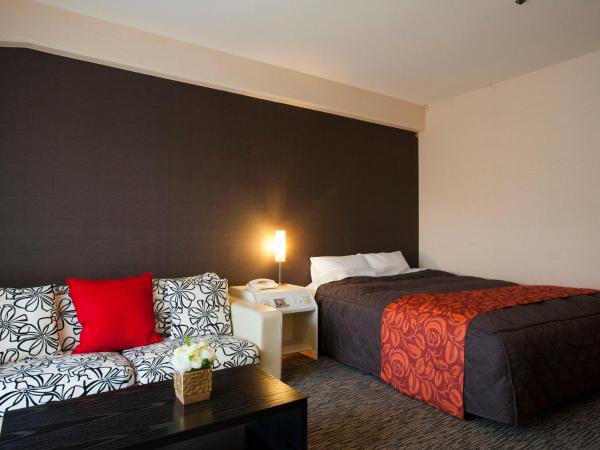 Maple Arima : photo 3 de la chambre chambre double avec salle de bains commune