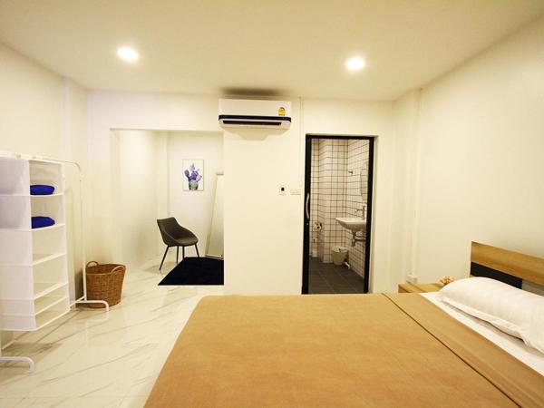 398 HOSTEL : photo 4 de la chambre chambre double avec salle de bains privative