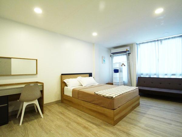 398 HOSTEL : photo 4 de la chambre chambre double deluxe avec lit d'appoint