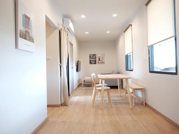 Maleesa Place Hua Hin : photo 2 de la chambre chambre double familiale