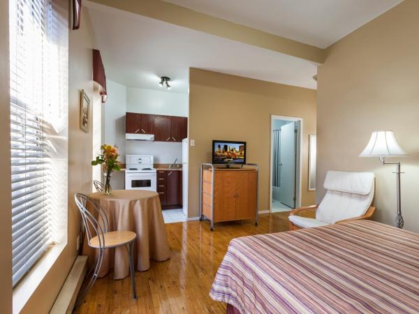 Hotel Quartier des Spectacles : photo 2 de la chambre studio avec 1 lit double