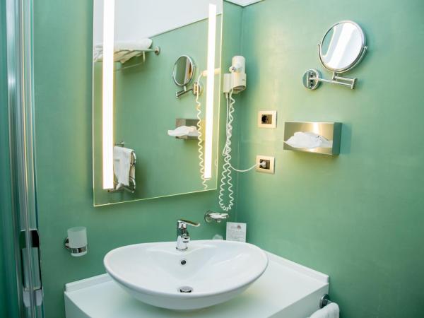 Hotel El Balear : photo 5 de la chambre chambre double ou lits jumeaux supérieure - vue sur mer