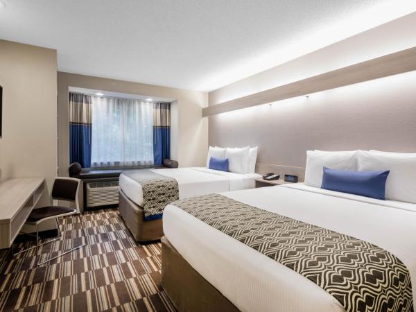 Microtel Inn & Suites by Wyndham Atlanta Buckhead Area : photo 1 de la chambre chambre 2 lits queen-size - non-fumeurs