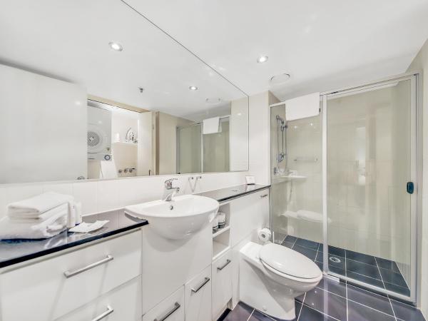 Quest River Park Central : photo 5 de la chambre appartement 2 chambres avec balcon