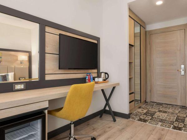 Ramada Encore By Wyndham Istanbul Basin Express : photo 2 de la chambre chambre double - non-fumeurs 