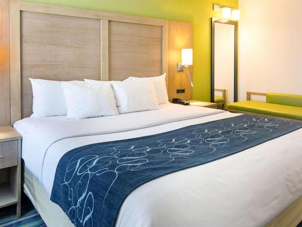 Comfort Suites Beachfront : photo 2 de la chambre suite lit king-size – non-fumeurs
