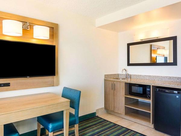 Comfort Suites Beachfront : photo 4 de la chambre suite double avec 2 lits doubles - non-fumeurs