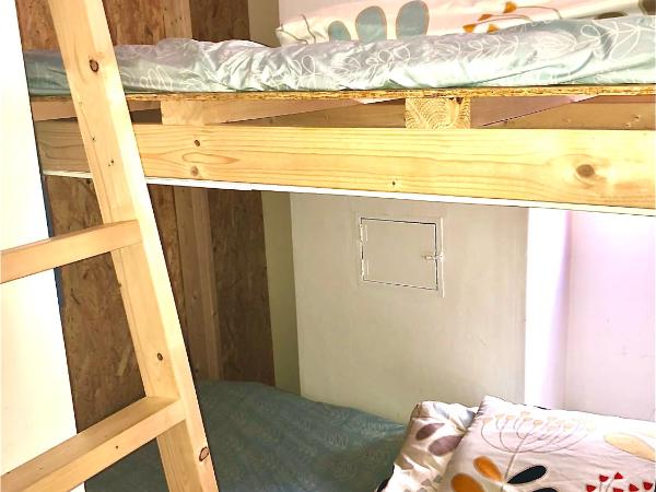 Cloud Sharing Hotel Hakata 1 : photo 8 de la chambre petite chambre lits jumeaux