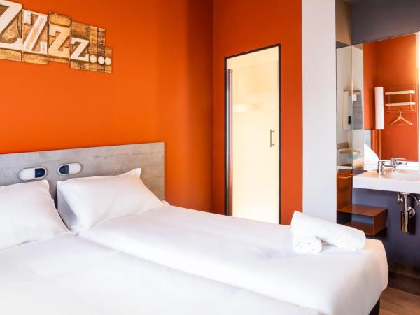 Ibis Budget Bilbao City : photo 9 de la chambre chambre lits jumeaux standard