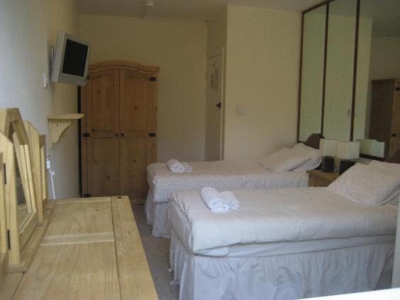 The Queensbury Hotel : photo 3 de la chambre chambre basique lits jumeaux avec toilettes communes