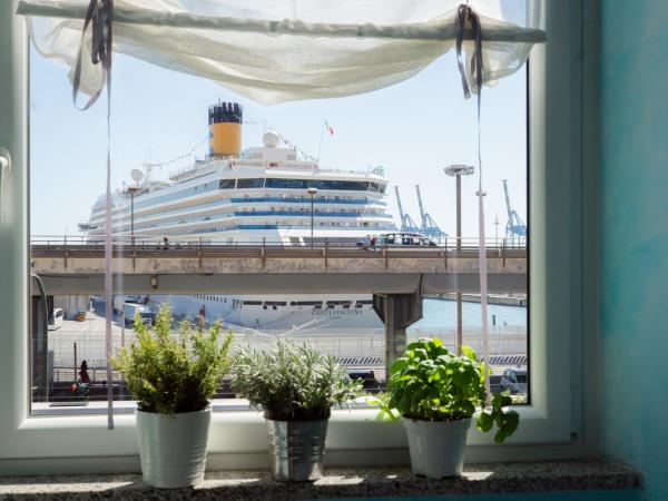 B&B Caterina : photo 2 de la chambre chambre double avec salle de bains privative